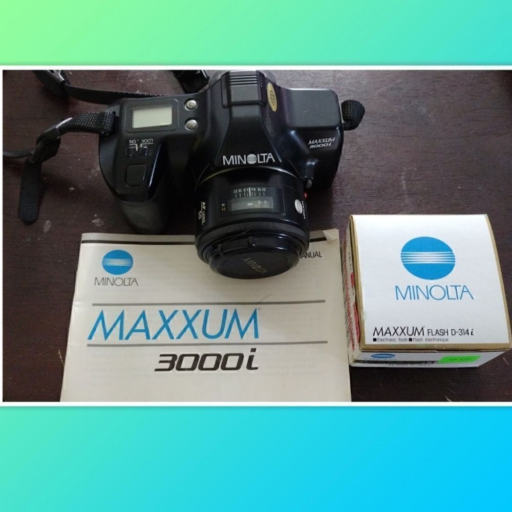 Minolta Maxxum 3000i 35mm Film Camera with. AF 50mm 1:1.7 Lens.With Manuals. Inc